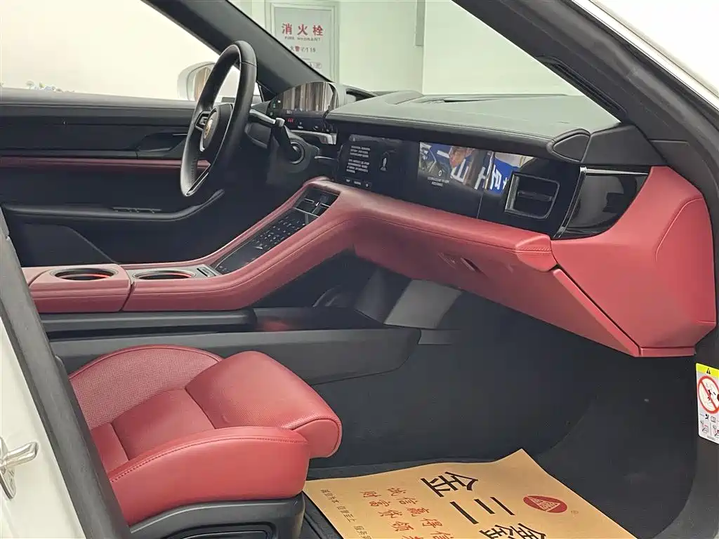 Porsche Taycan 2019 Taycan 4S фото 25
