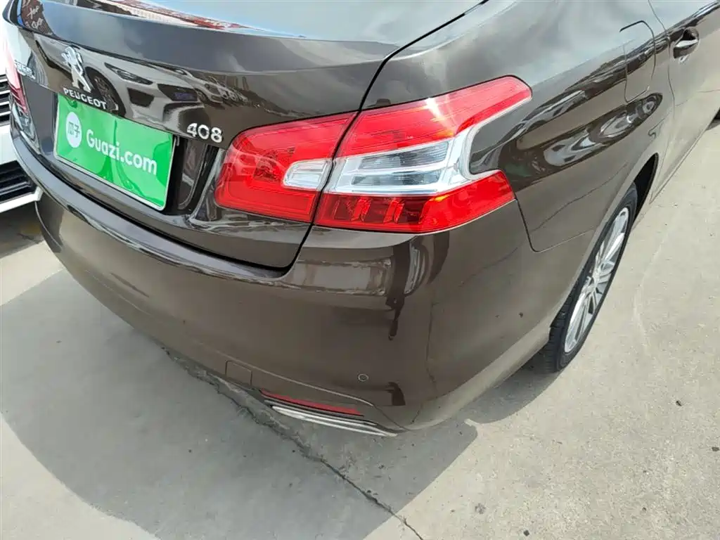 Peugeot 408 2016 1.6T Automatic Luxury Edition фото 8