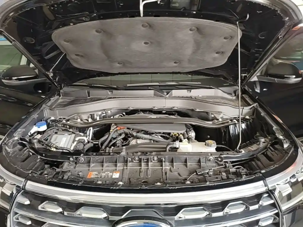 Фото 20 - Ford Explorer
