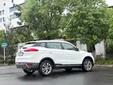 Фото 7 - Geely Atlas