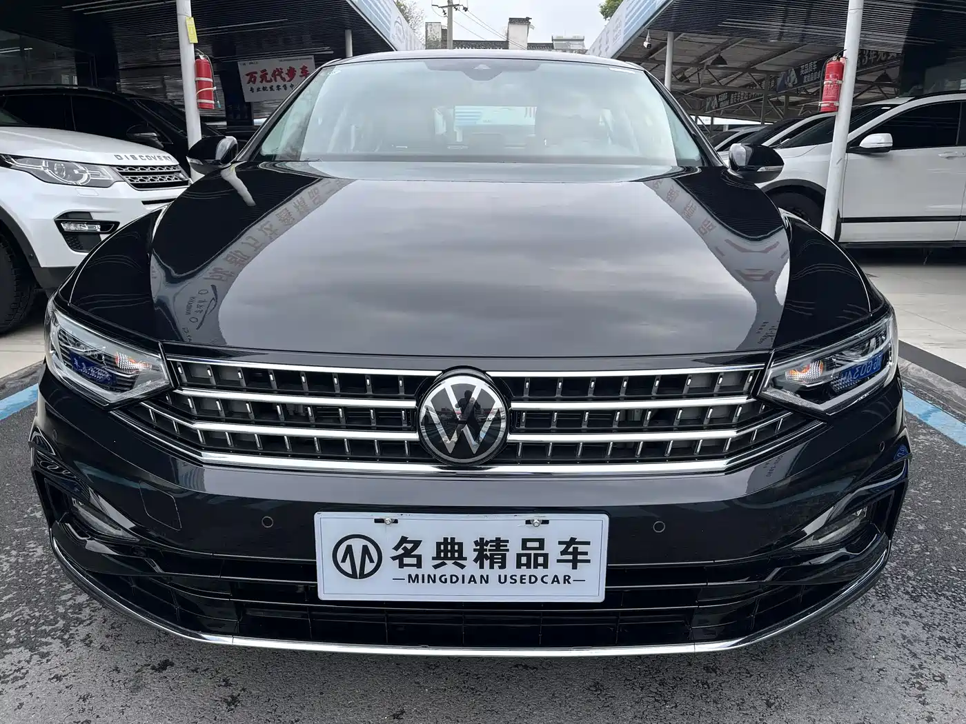 Volkswagen Magotan 2023 Model 2 Million Commemorative Edition 330TSI DSG Luxury фото 2