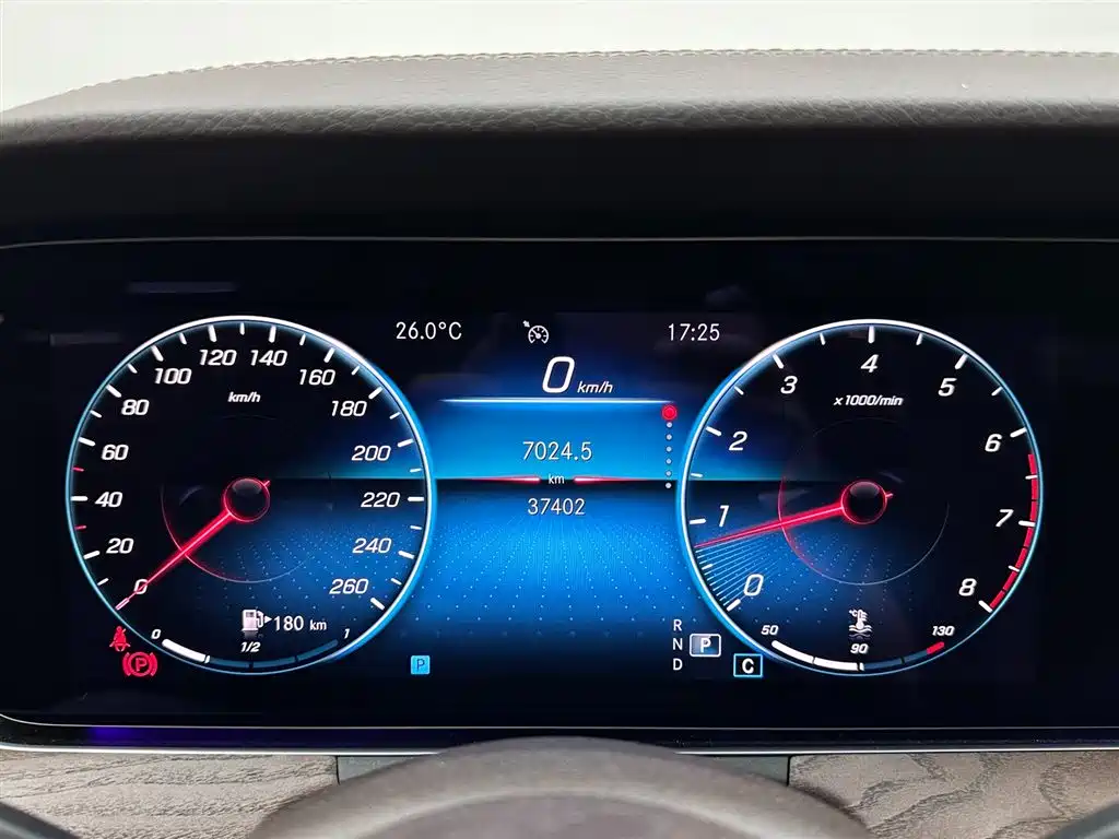 MERCEDES-BENZ E CLASS