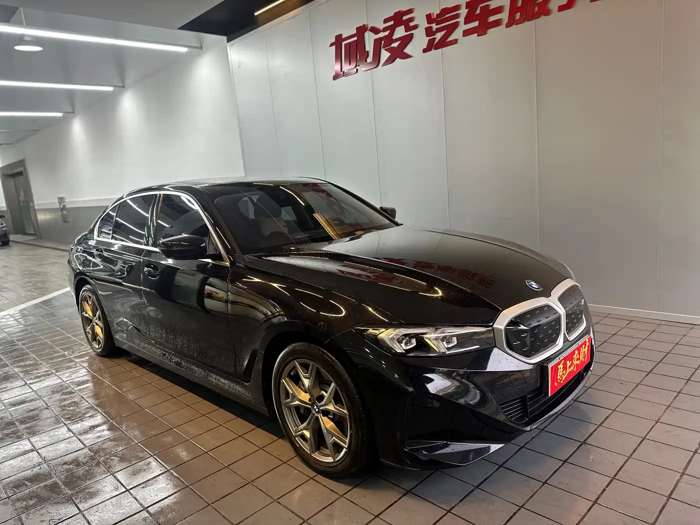 BMW i3 2024 eDrive 35 L фото 3