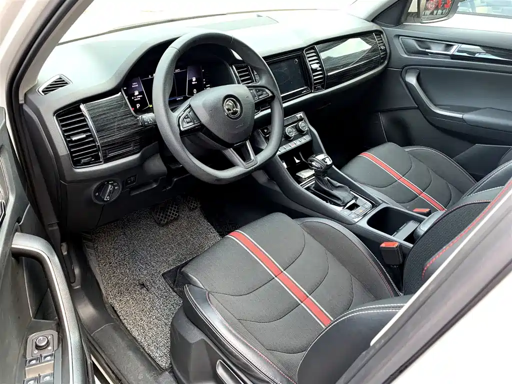 Škoda Kodiaq GT 2019 TSI330 2WD Comfort Edition China VI фото 5