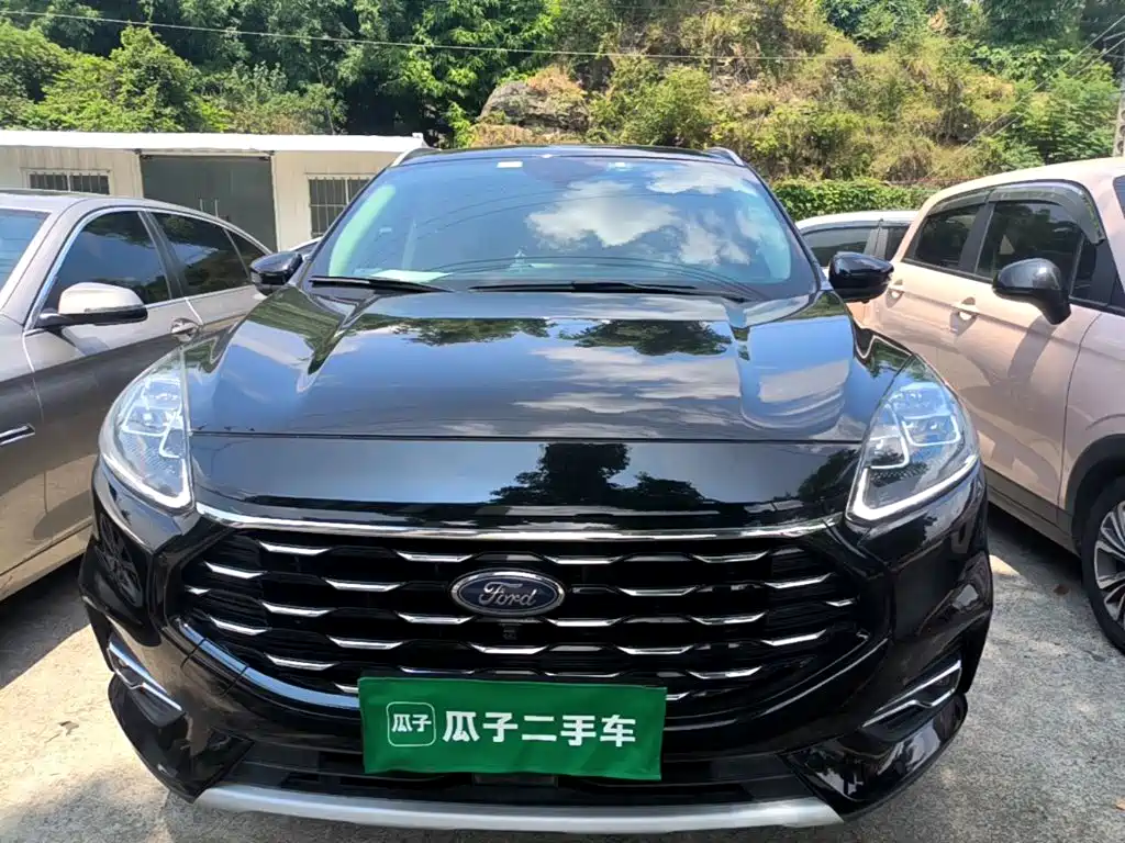 Фото 3 - Ford Escape