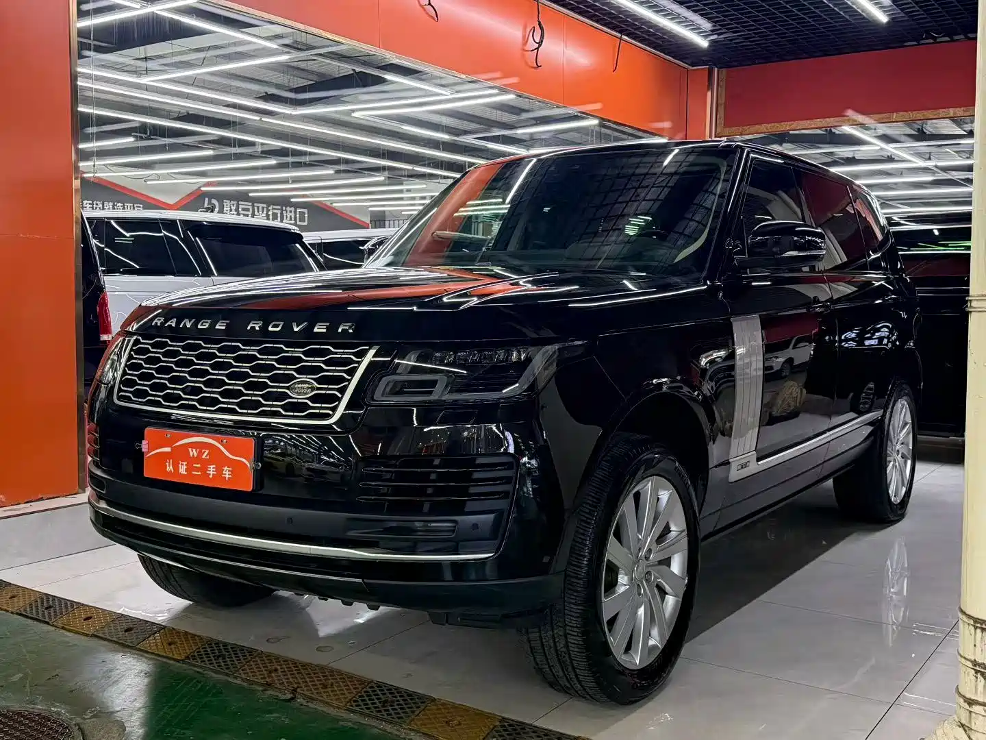 Фото 1 - Land Rover Range Rover
