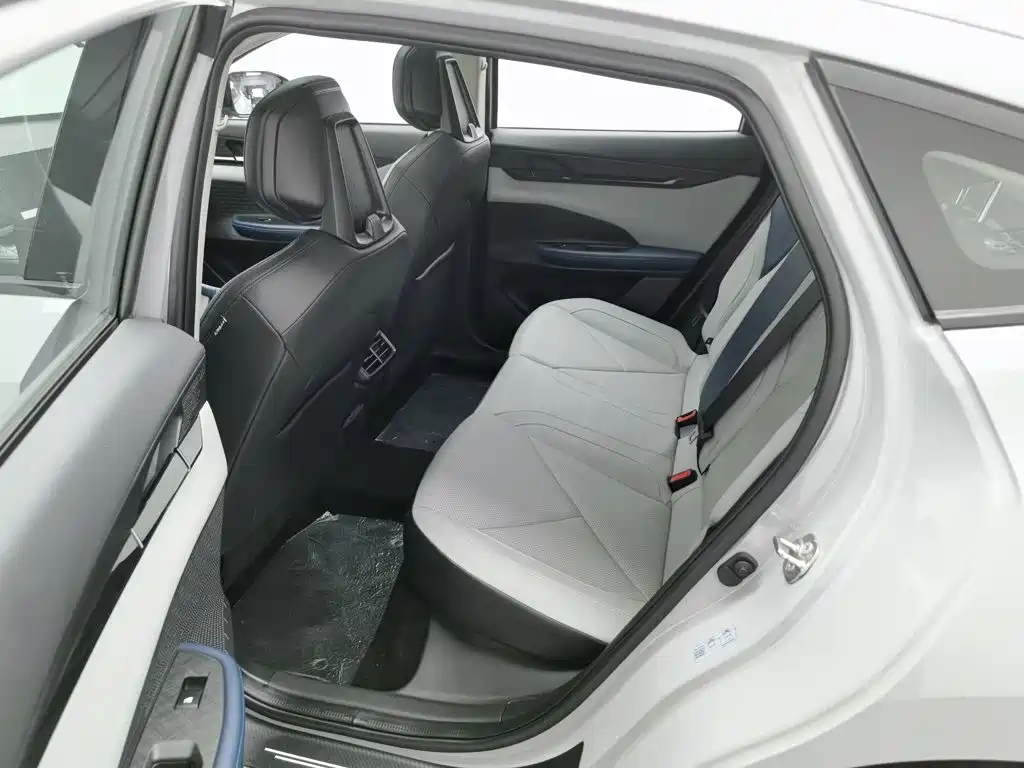 Changan UNI-V iDD 2023 2023 ZhiDian iDD 1.5T 113km Smart Fun Edition