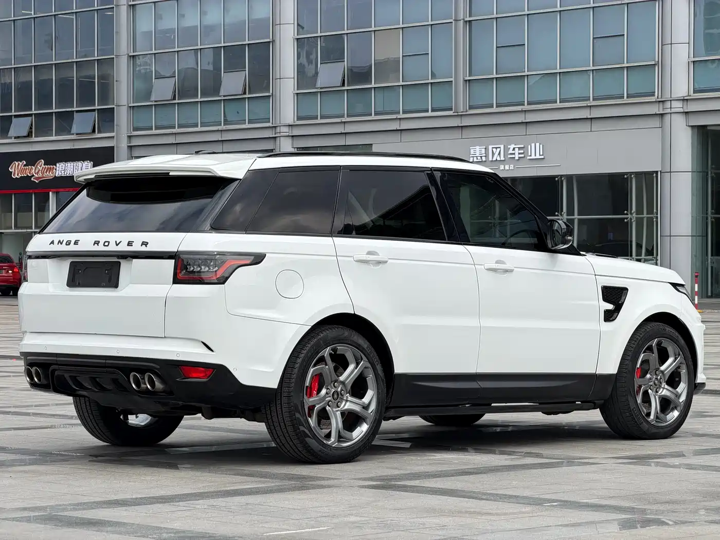 Land Rover Range Rover Sport 2016 Model 3.0 SC V6 HSE DYNAMIC фото 4