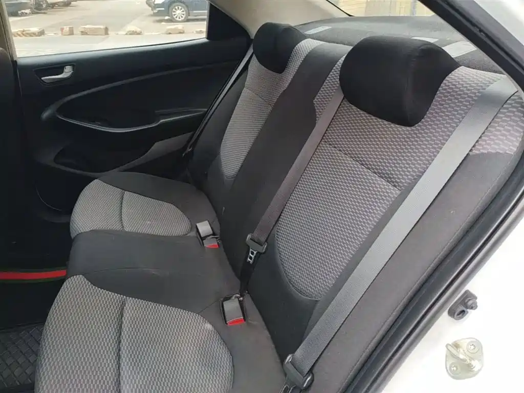 HYUNDAI RENA