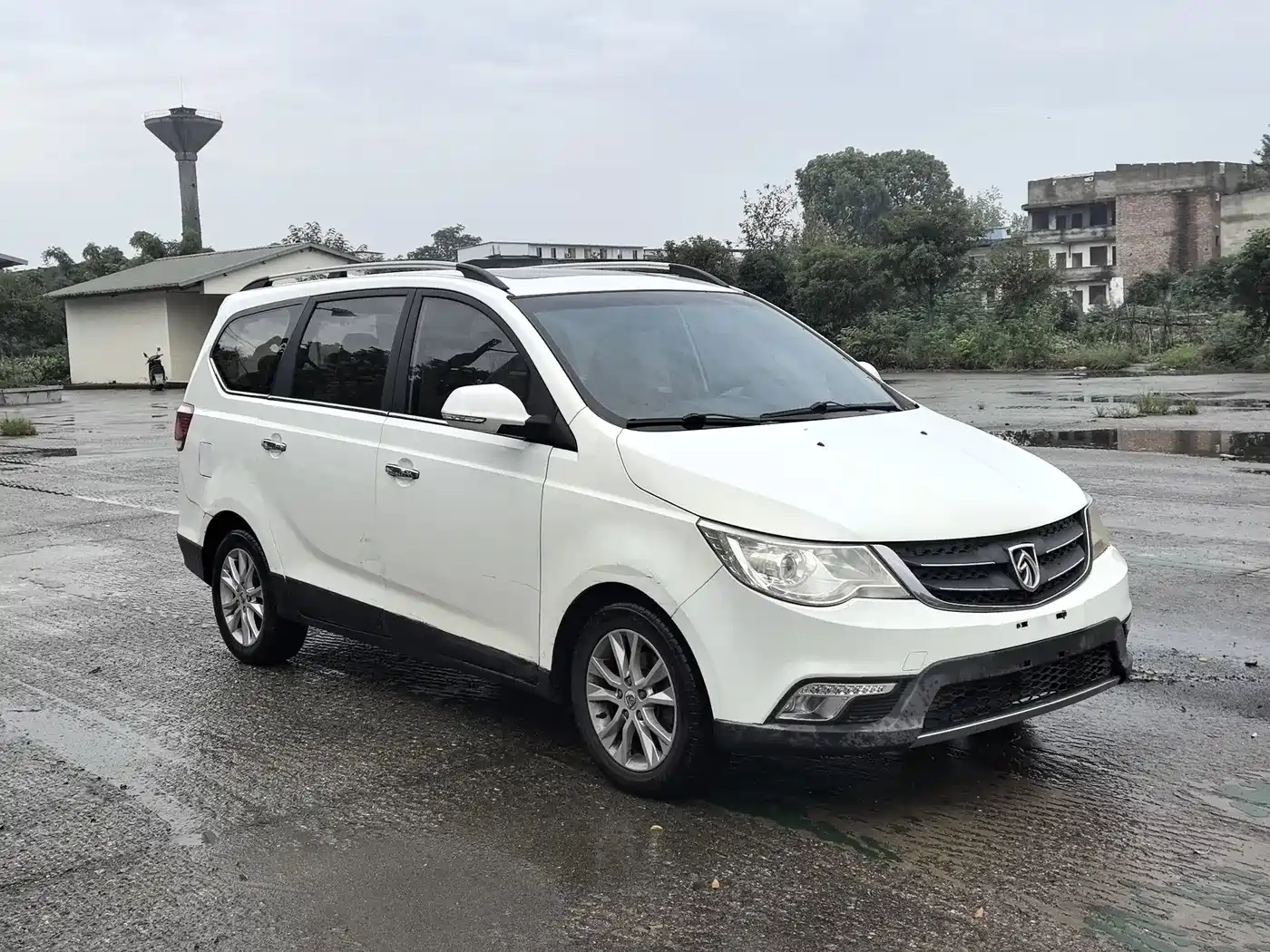 Baojun 730 2014 2014 1.5L Manual Luxury 7-seater