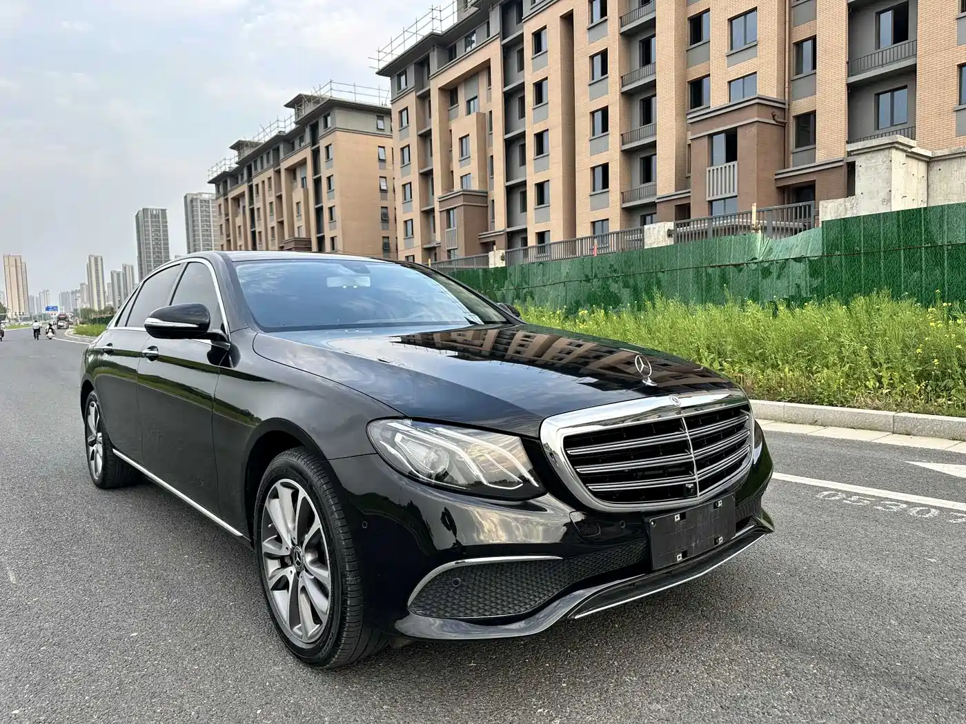 Mercedes-Benz E-Class 2019 Facelift E 300 L Luxury фото 3