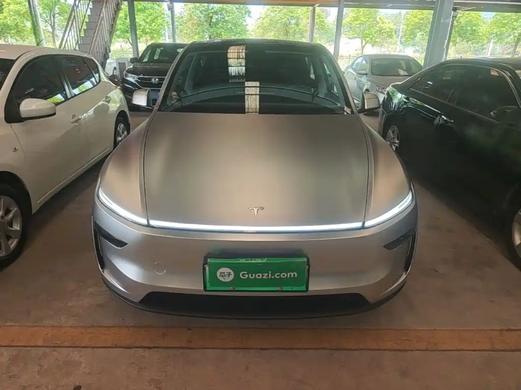 Фото 3 - Tesla Model Y