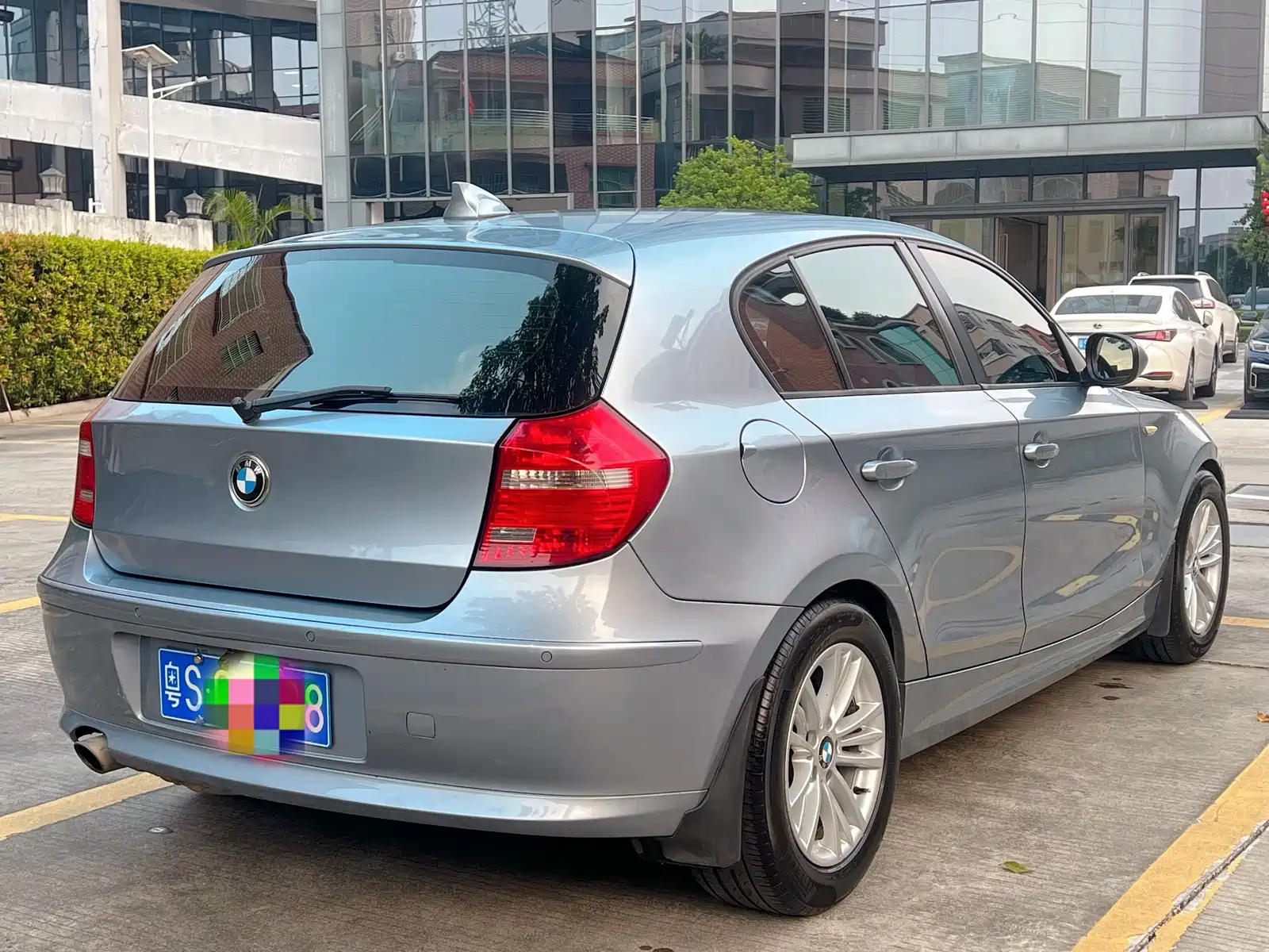 صورة 4 - BMW 1 Series (Import)