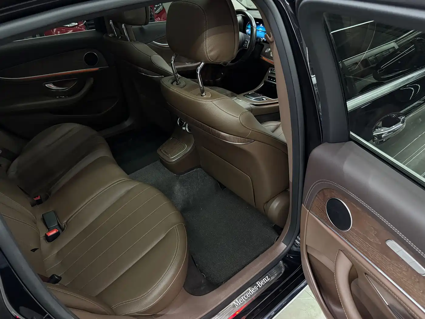 Mercedes-Benz E-Class 2021 Facelift E 300 L Sport Fashion фото 12
