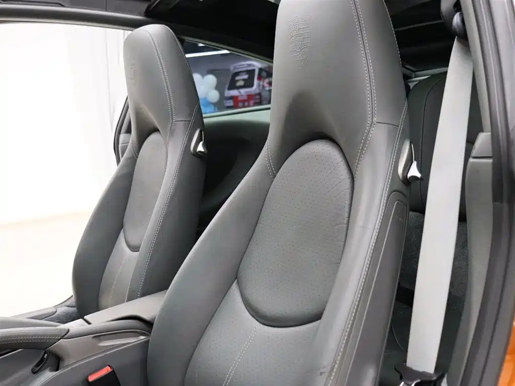 Porsche 911 2010 Targa 4 3.6L фото 3