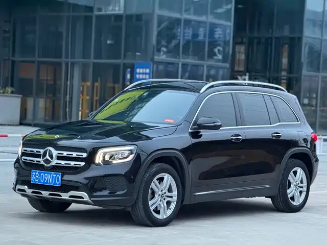 MERCEDES-BENZ GLB