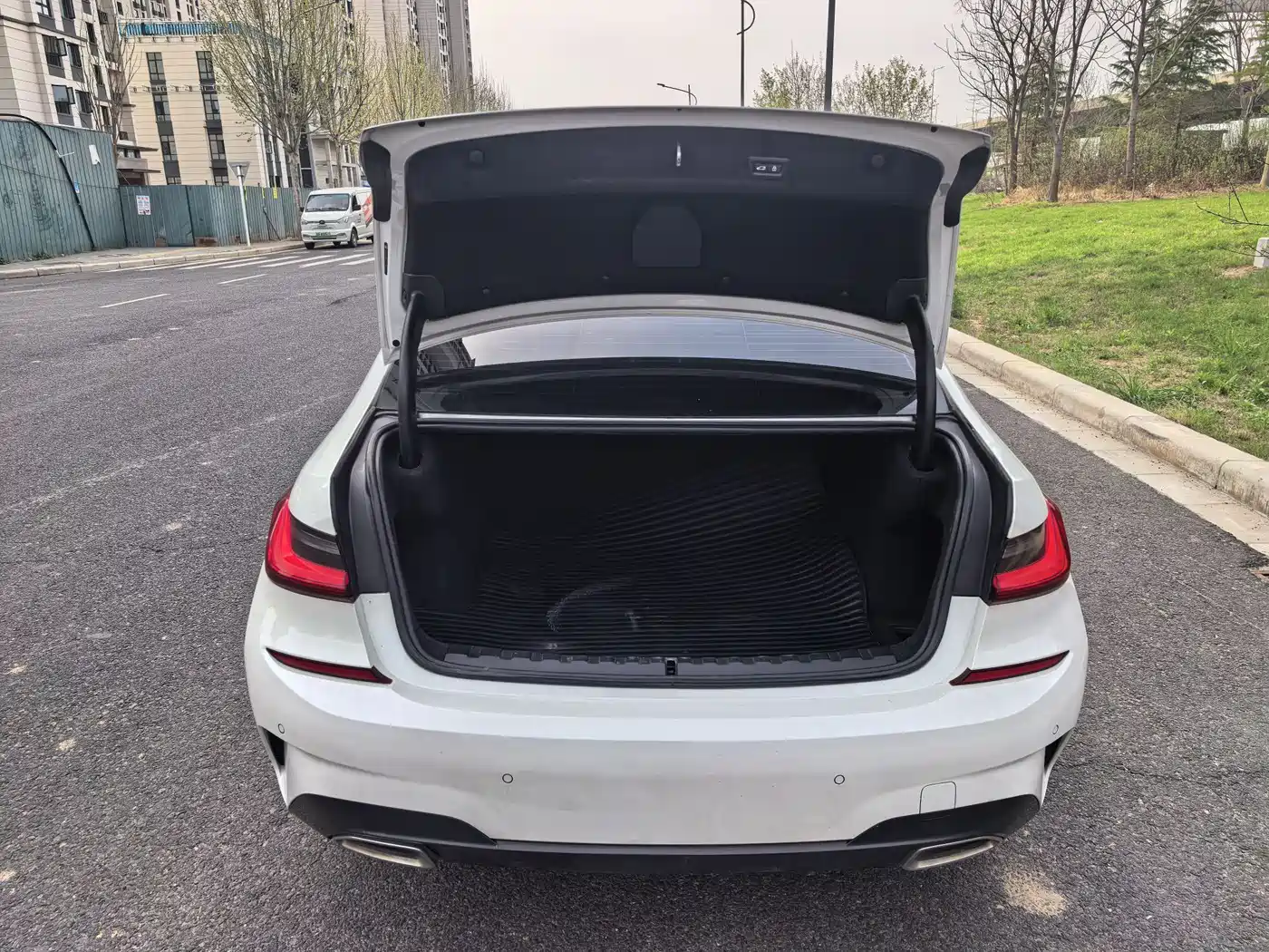 BMW 3 Series 2020 320Li M Sport Package фото 18