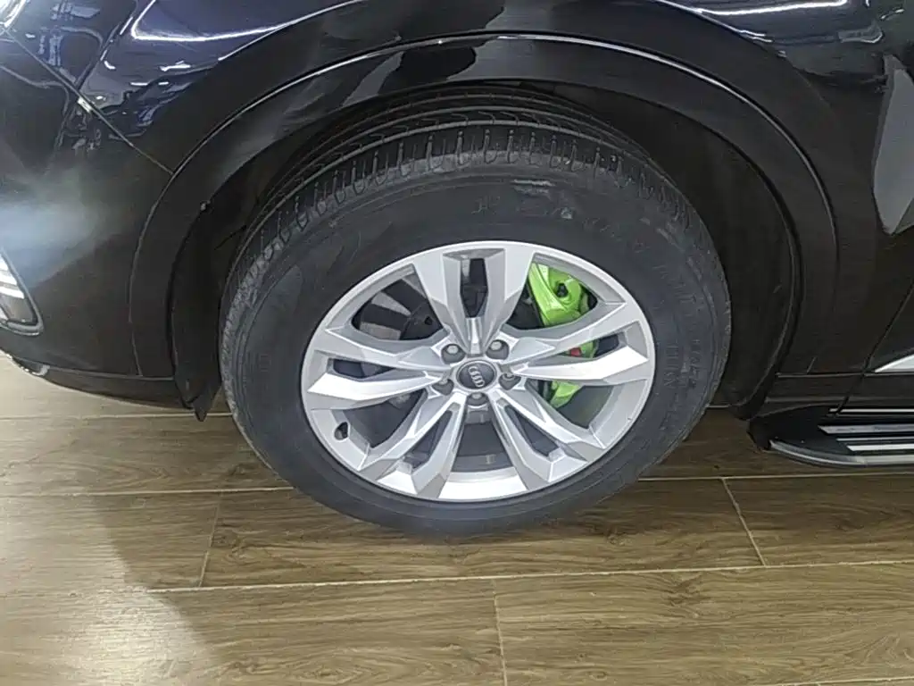 Фото 23 - Audi Q7 New Energy