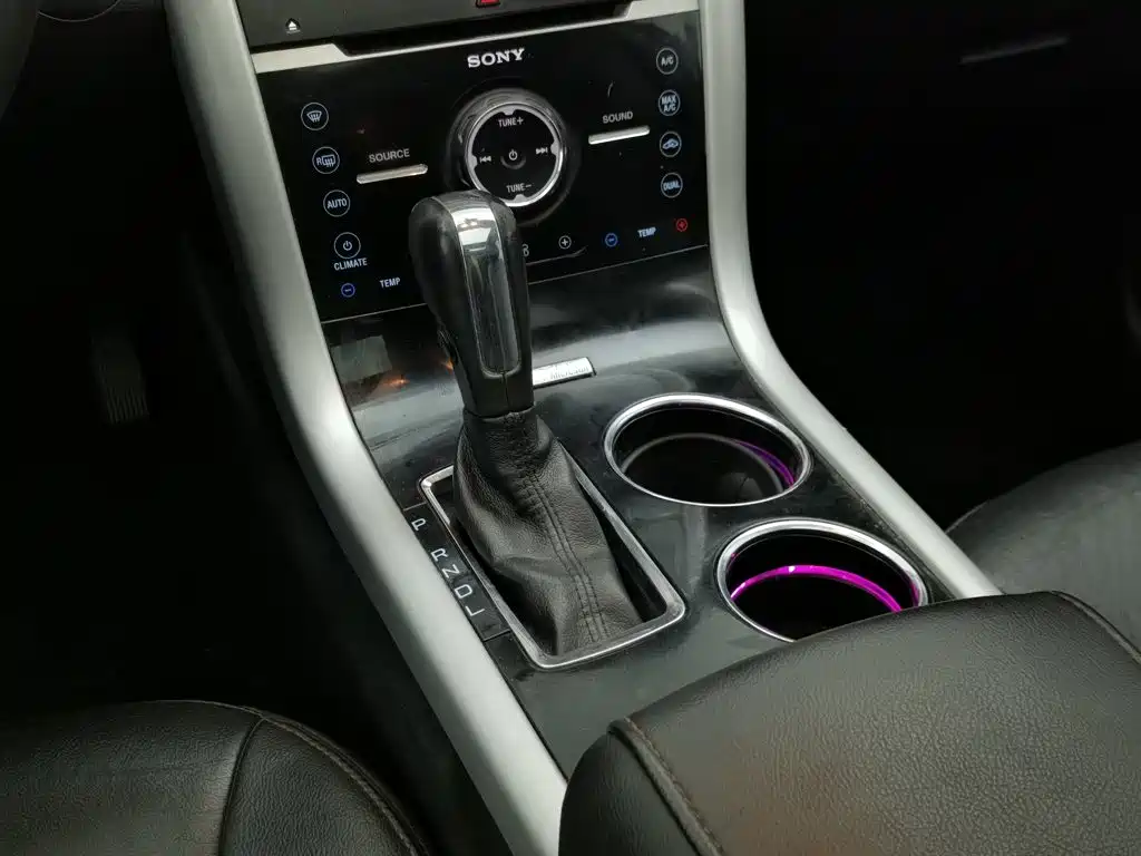 Ford Edge (Import) 2015 2012 2.0T Prestige