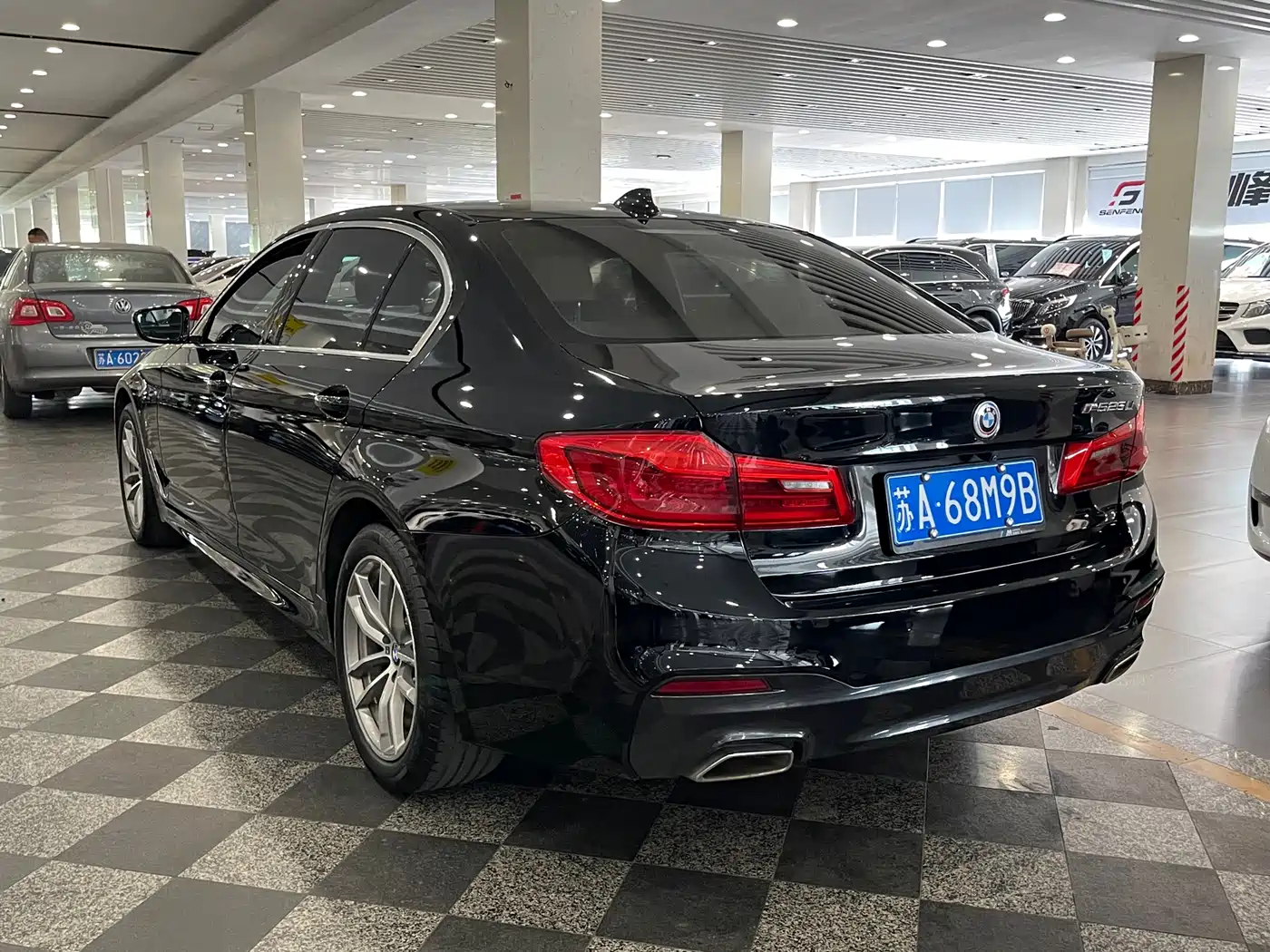BMW 5 Series 2020 525Li M Sport Package фото 6