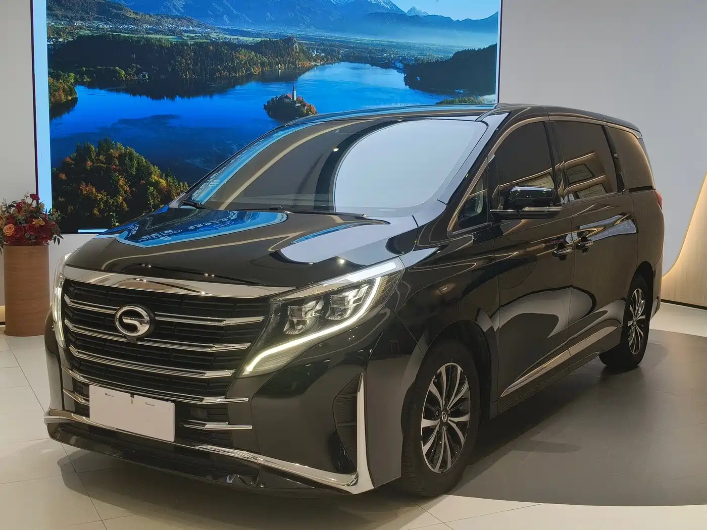 GAC TRUMPCHI M8