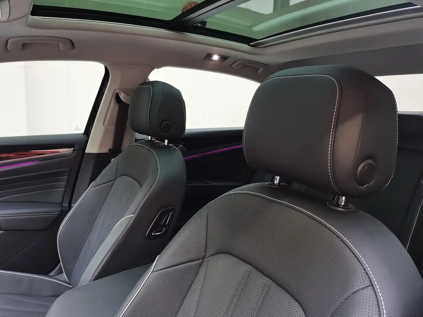 Volkswagen Passat 2024 Model 380TSI Starlight Elite фото 9
