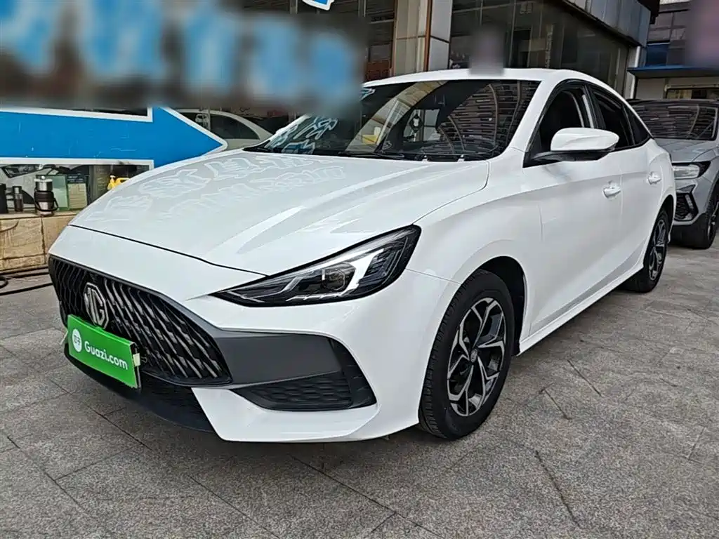 MG 5 2023 180DVVT CVT Luxury Edition