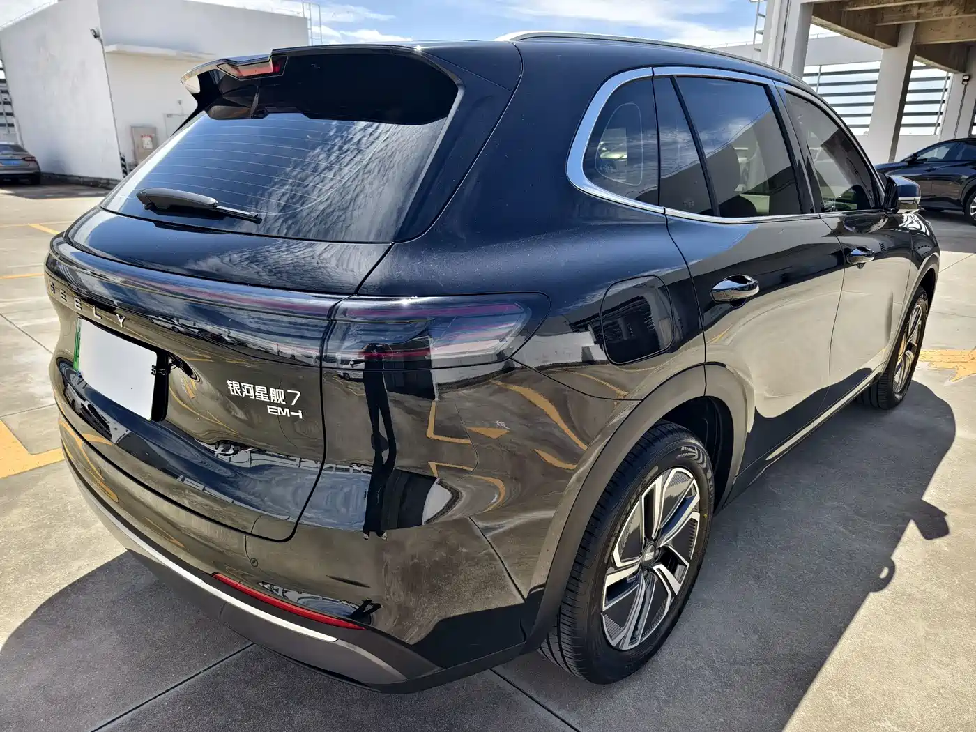 Geely Galaxy Galaxy Starship 7 EM-i 2025 Model 120km Explorer+ Edition фото 5