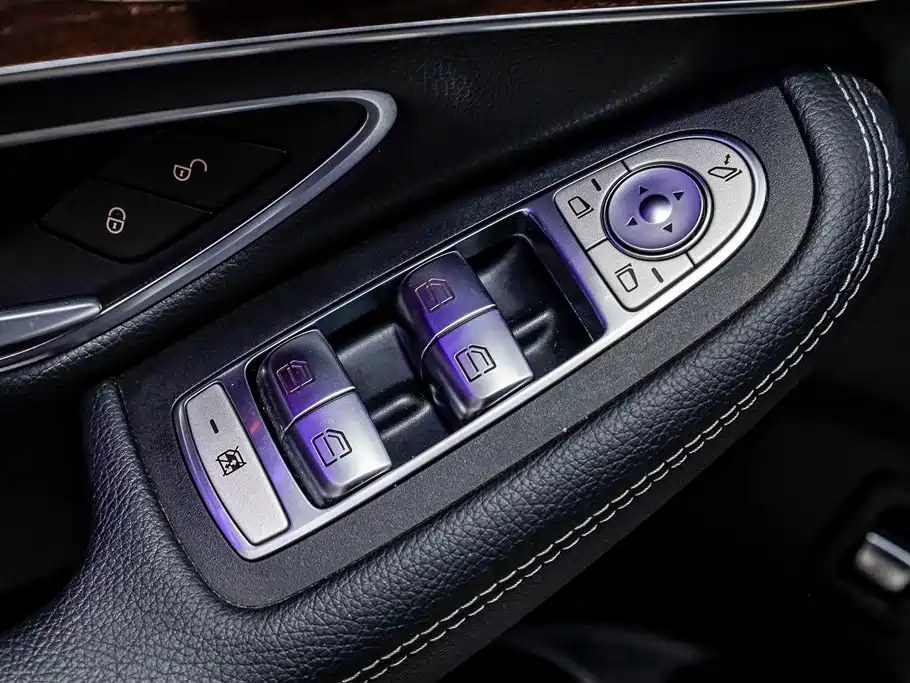 Mercedes-Benz GLC 2022 Facelift GLC 300 L 4MATIC Dynamic Collector's Edition фото 12