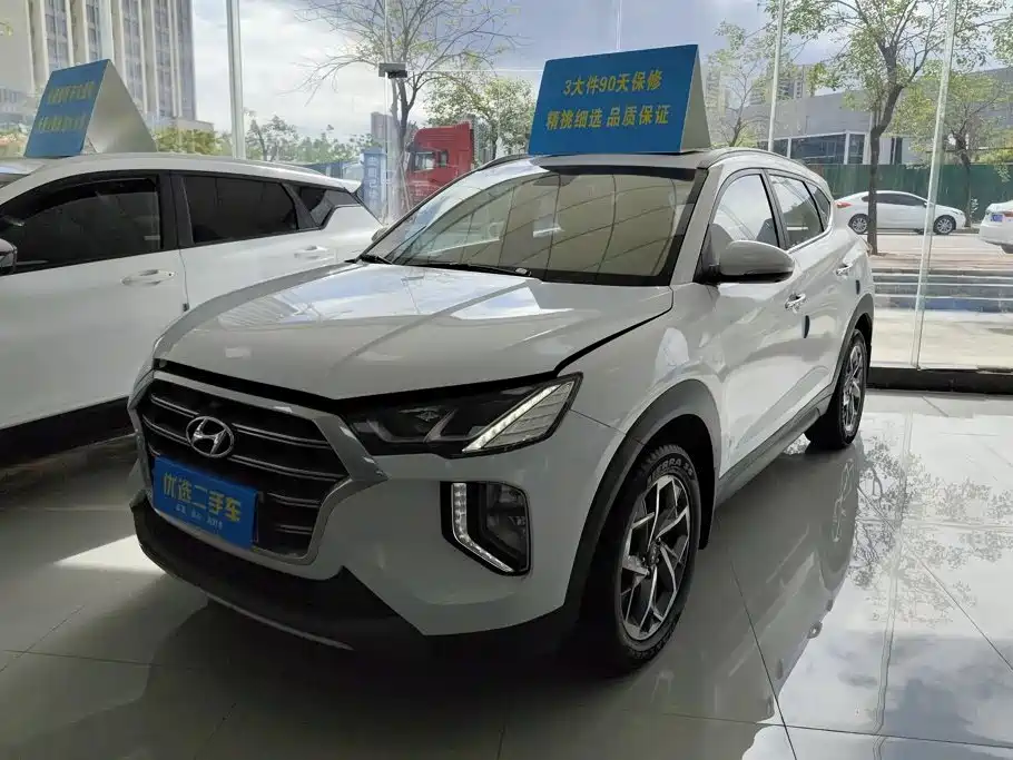 Фото 1 - Hyundai Tucson