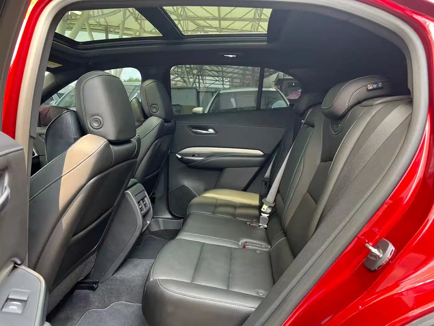 Cadillac XT4 2022 28T FWD Luxury фото 5