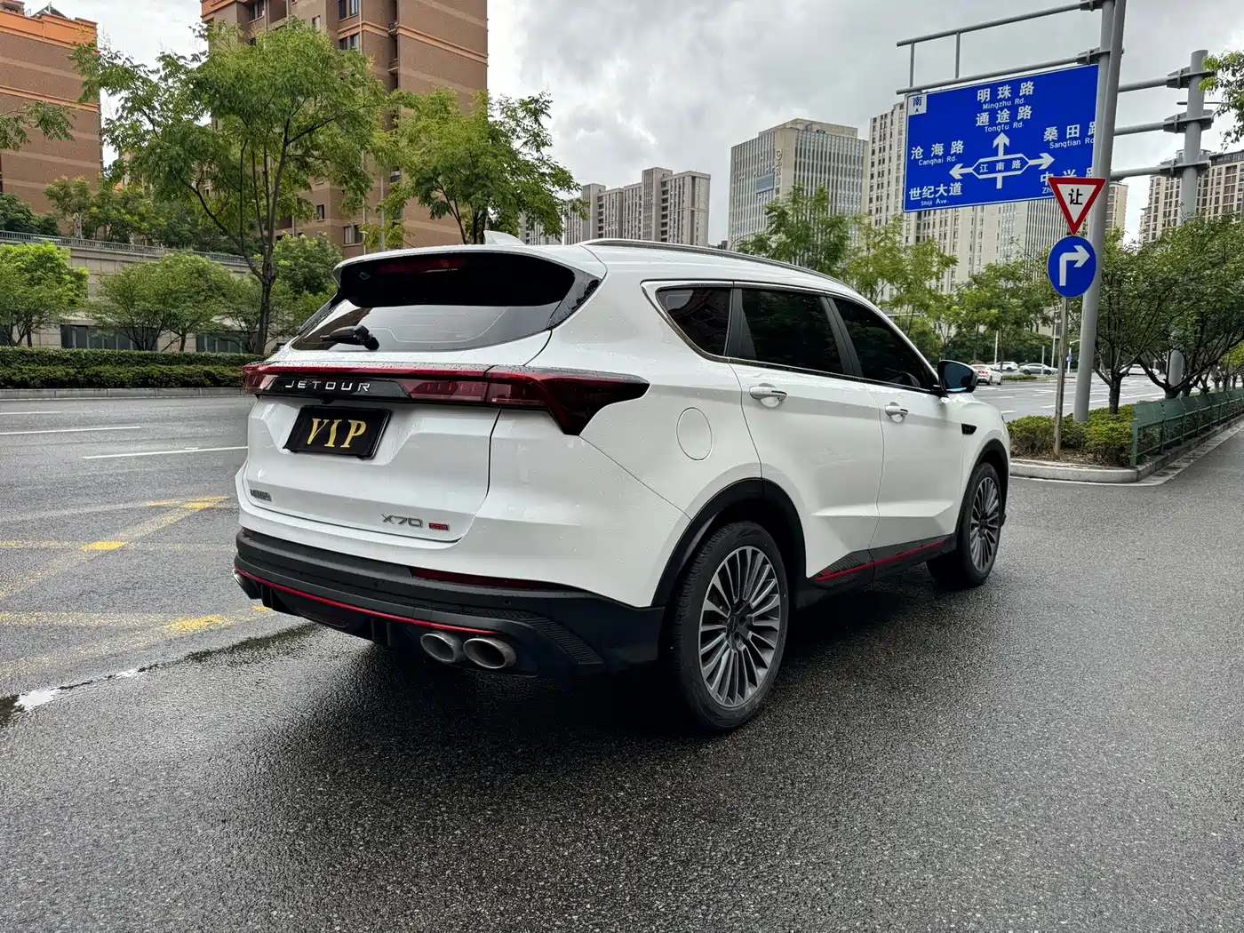 Jetour X70 PRO 2024 2023 1.6T DCT Enjoy PRO+ 7-seater