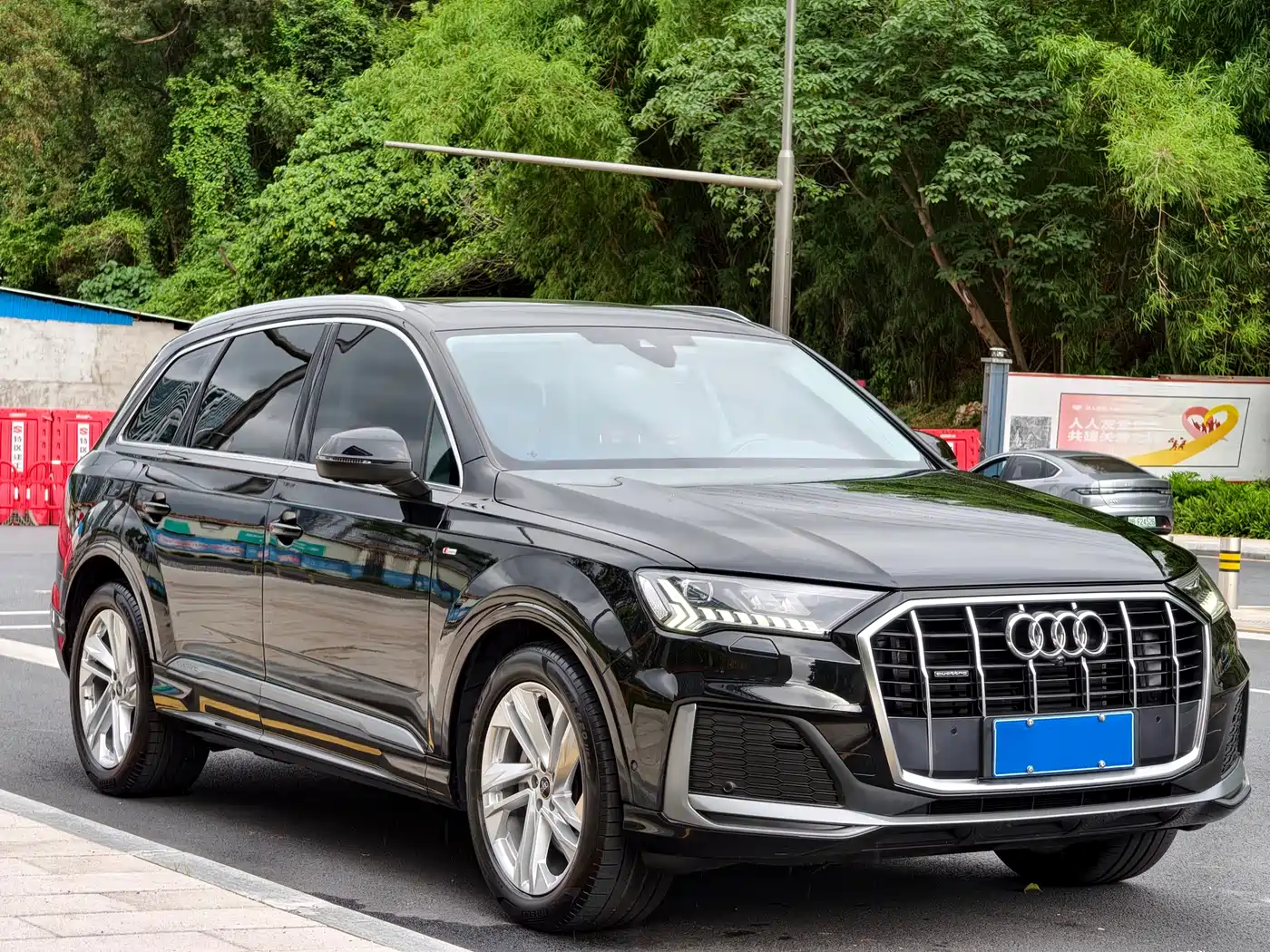 AUDI Q7