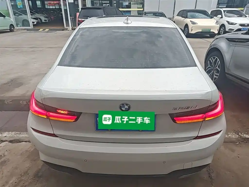 BMW 3-SERIES