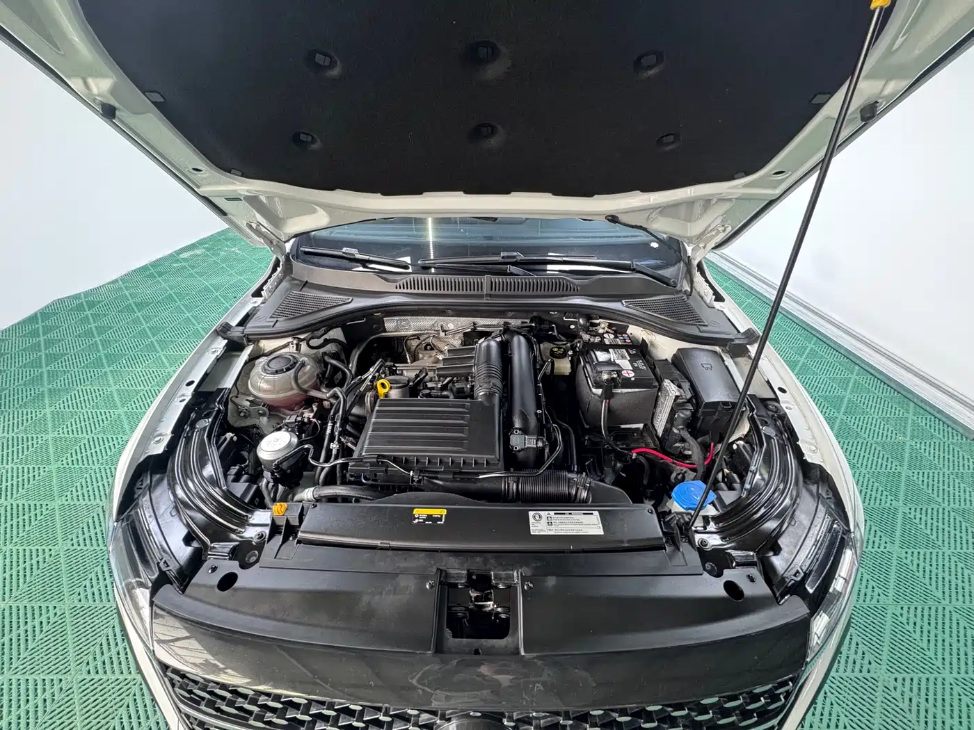 Volkswagen Lavida 2023 280TSI DSG Starlight Comfort Edition фото 7
