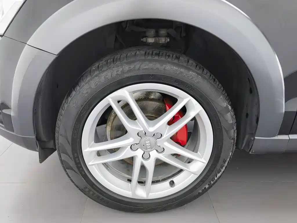 Audi Q5 2018 2017 Plus 40 TFSI Technology