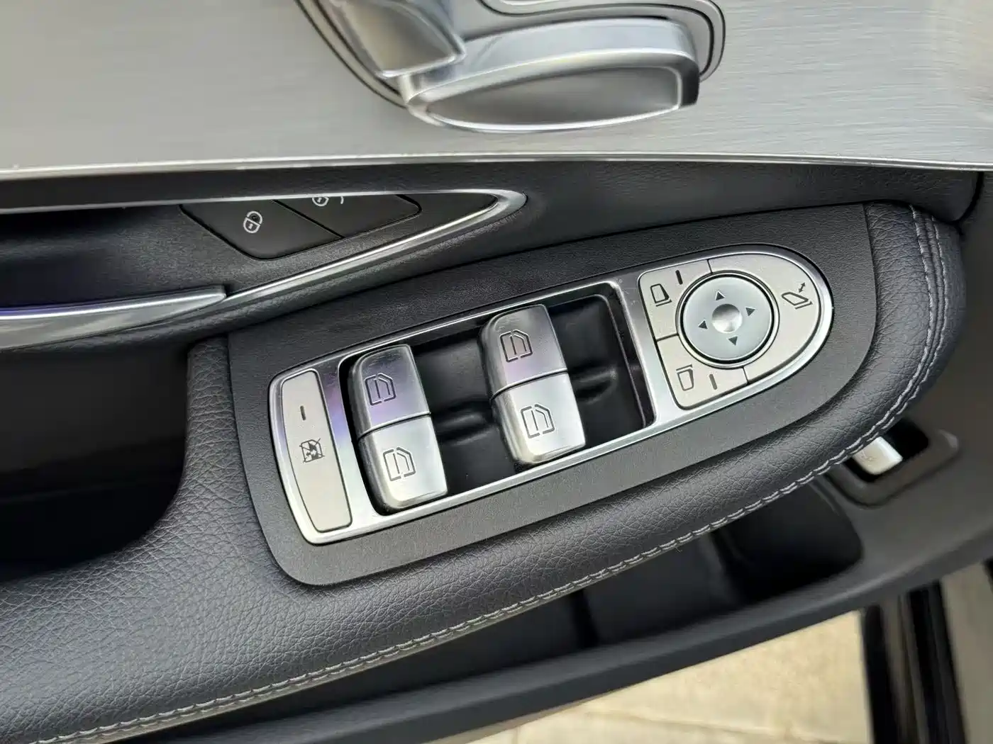 Mercedes-Benz C-Class 2021 C 260 L Sport Starry Exclusive Edition фото 23