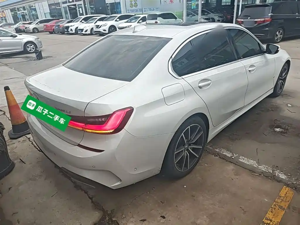 BMW 3-SERIES