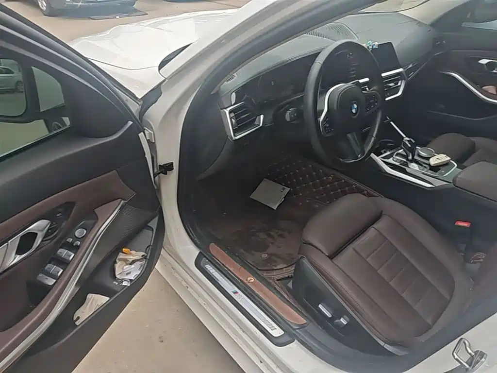 BMW 3-SERIES
