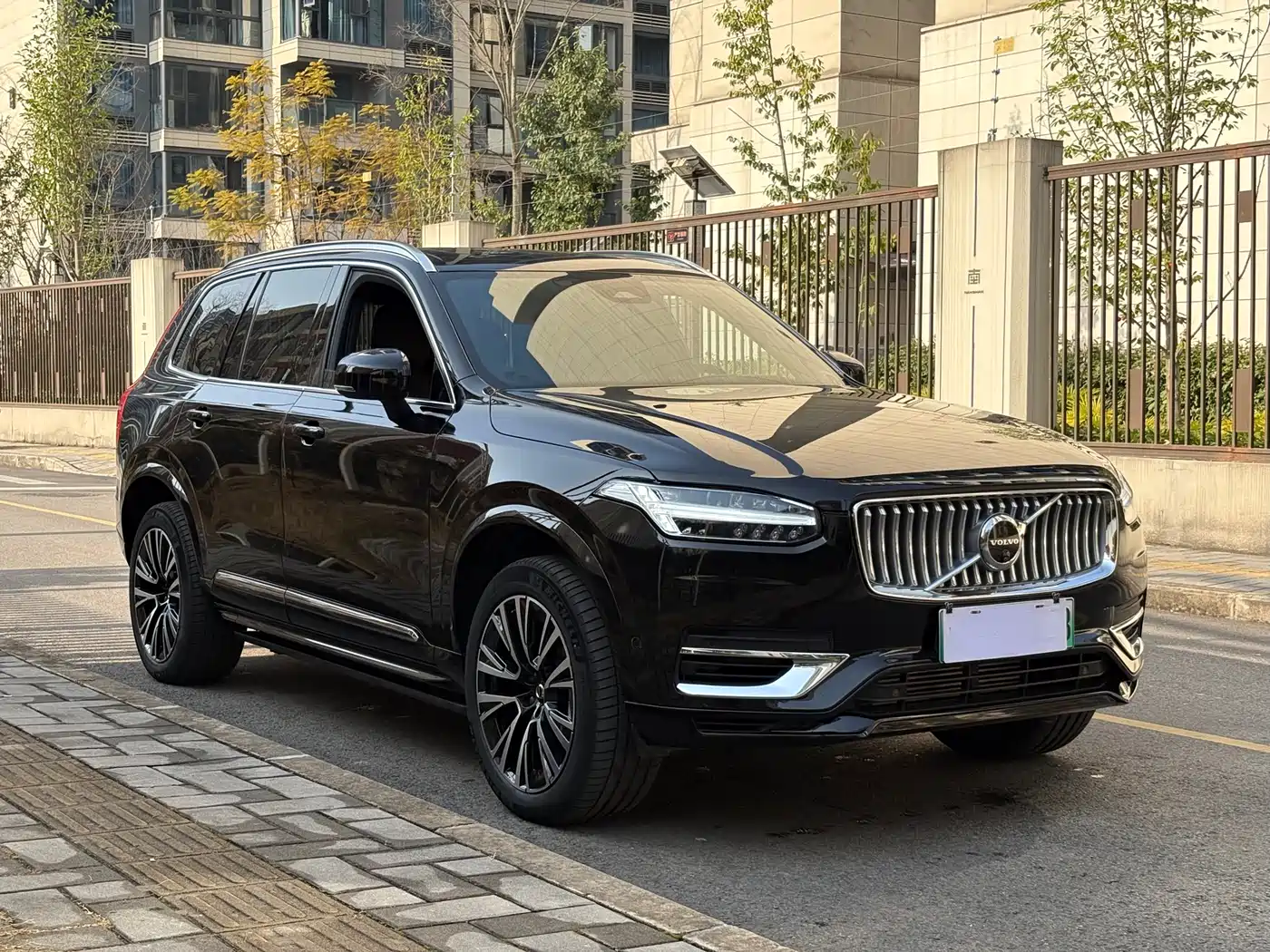 VOLVO XC90 PLUG IN HYBRID
