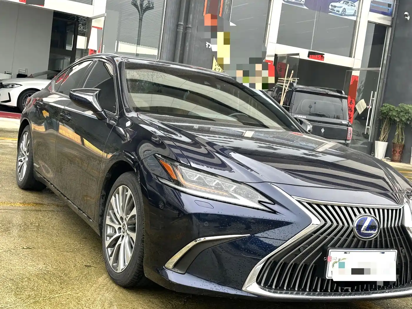 Фото 2 - Lexus ES
