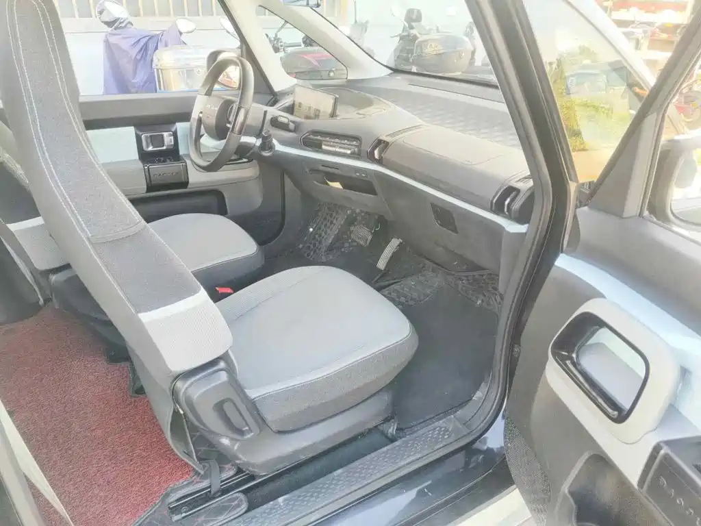 Baojun E300 2020 2020 Plus Interstellar Future Edition