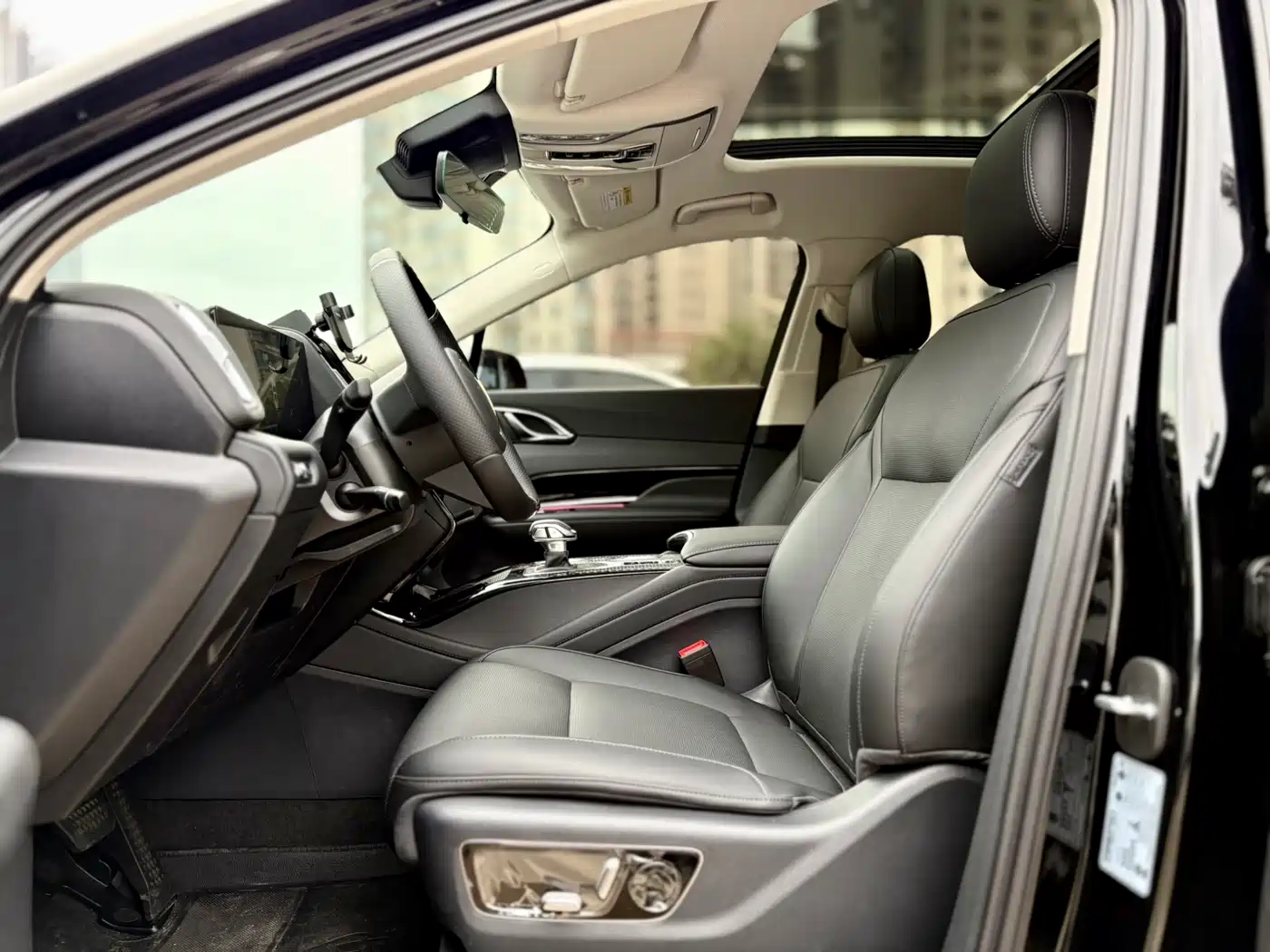 Hongqi HS3 PHEV 2025 125km Jingwei 2 Million Commemorative Edition фото 4