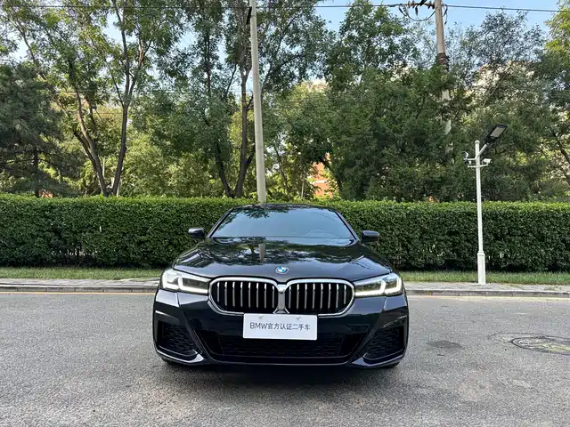 BMW 5 Series 2023 530Li Leading M Sport Package — фото 2