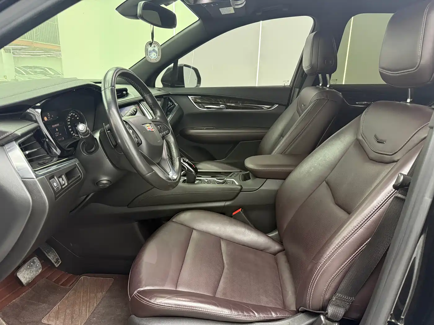 Cadillac XT6 2020 28T 6-Seater 4WD Luxury Model фото 4