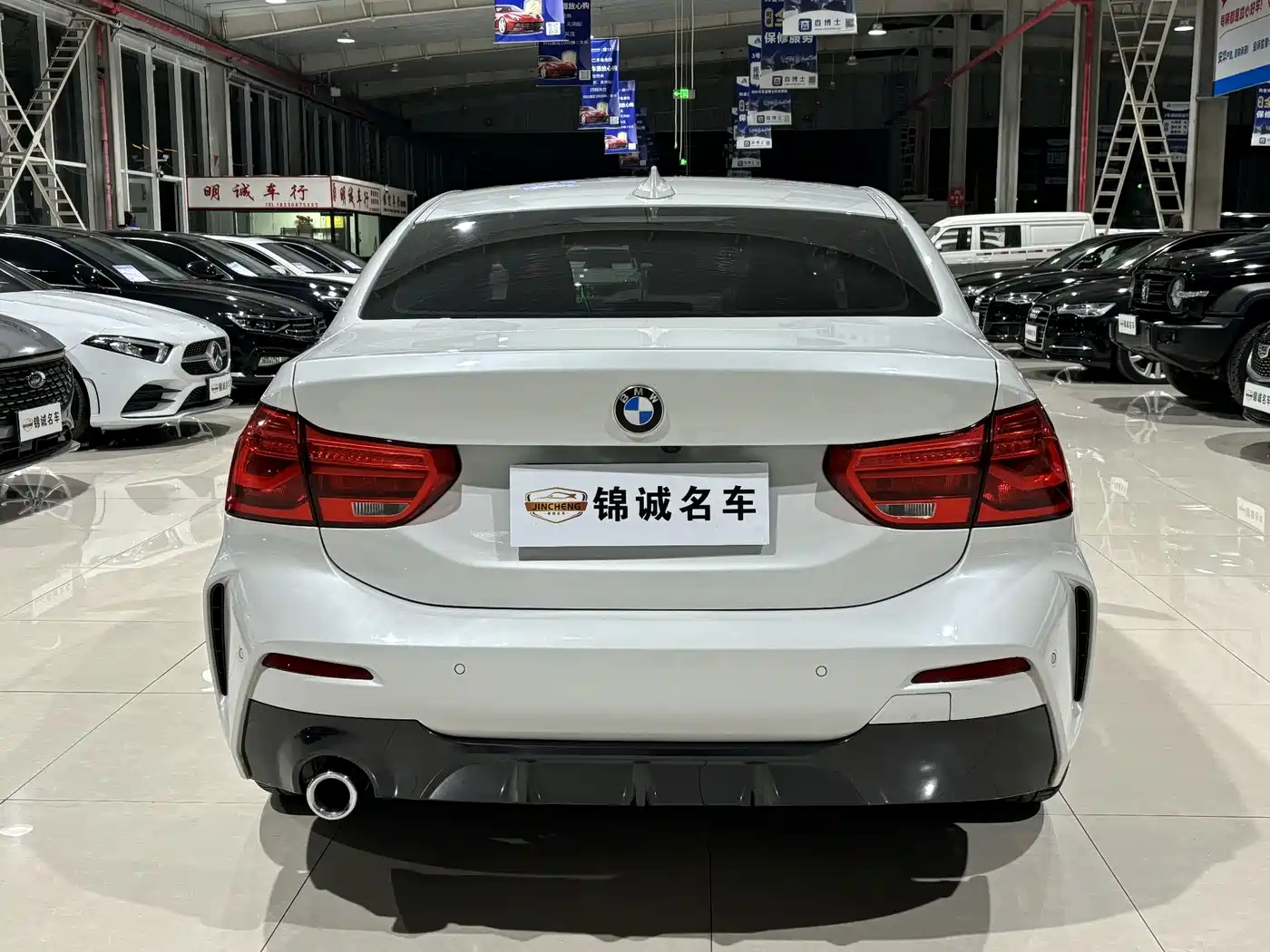 BMW 1 Series 2019 118i M Sport Package фото 5