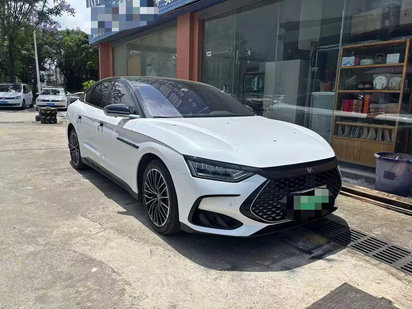 BYD Han 2022 DM-i 121KM Premium фото 3