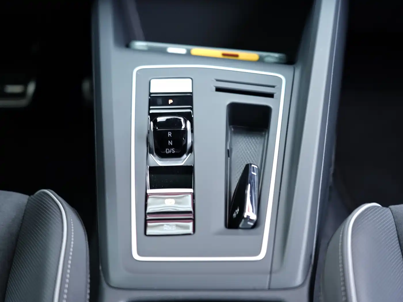 Volkswagen Golf 2021 280TSI DSG R-Line фото 12