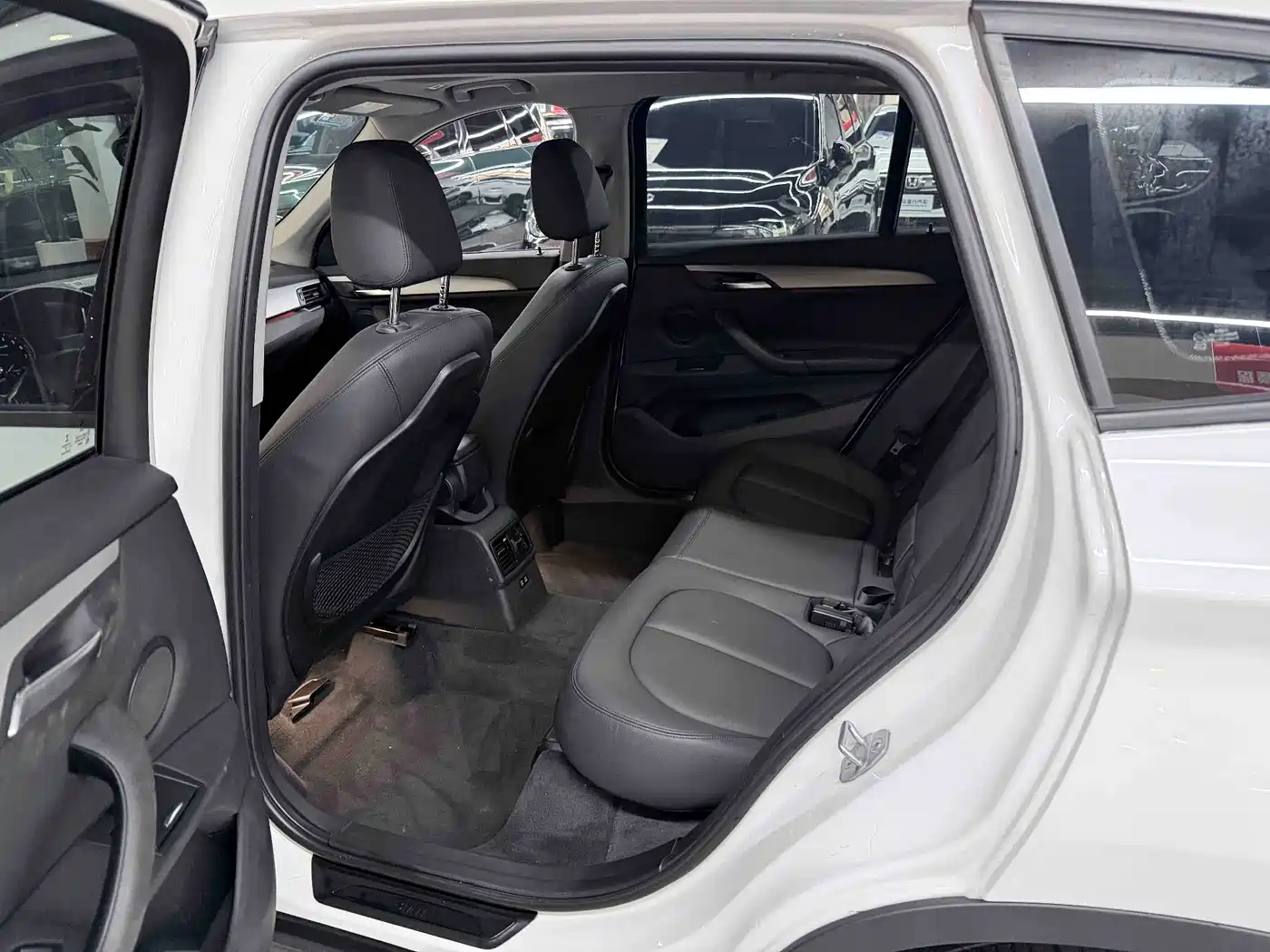 BMW X1 2019 sDrive18Li Fashion Model фото 12