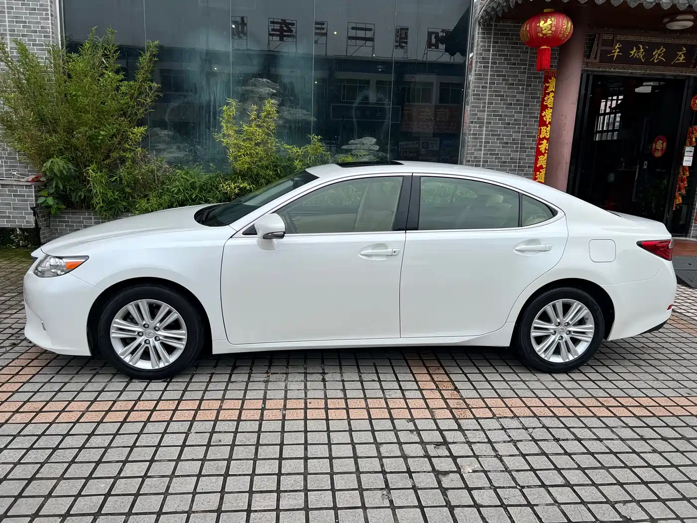 Lexus ES 2013 250 Elite Edition фото 4
